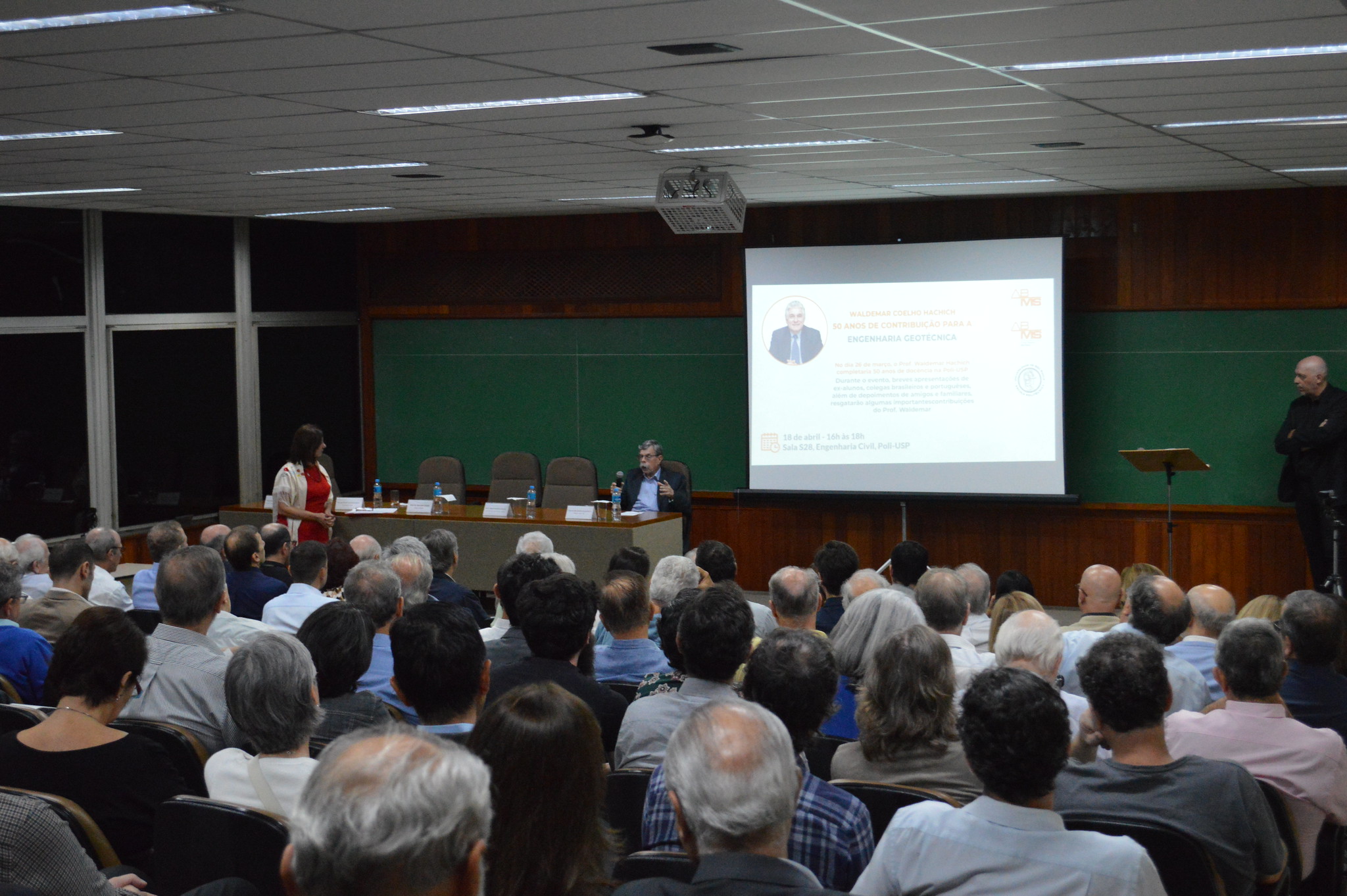 Professor Waldemar Coelho Hachich recebe homenagem póstuma