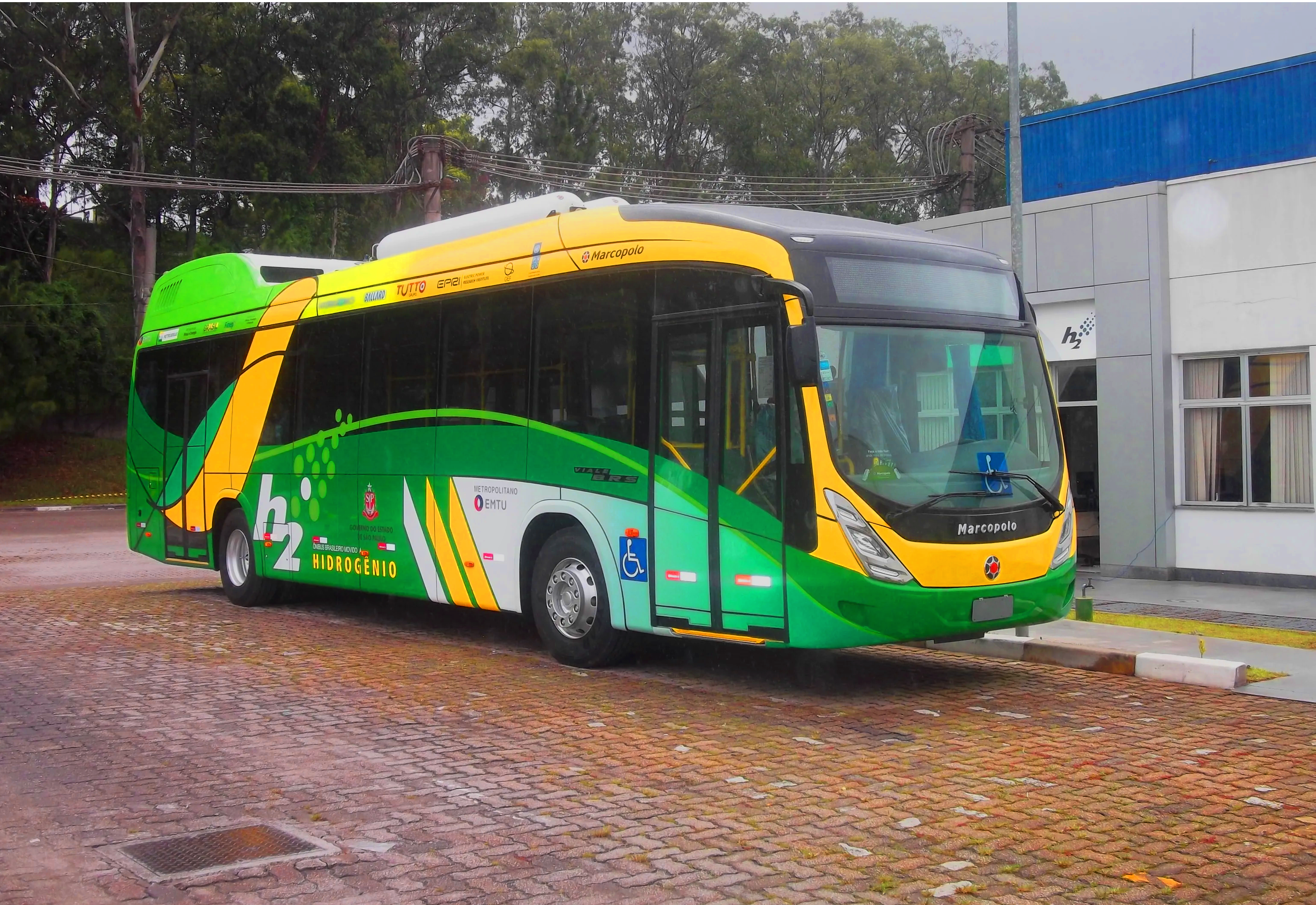 Marcopolo assina convênio com a Escola Politécnica da USP para reativar ônibus movido a hidrogênio